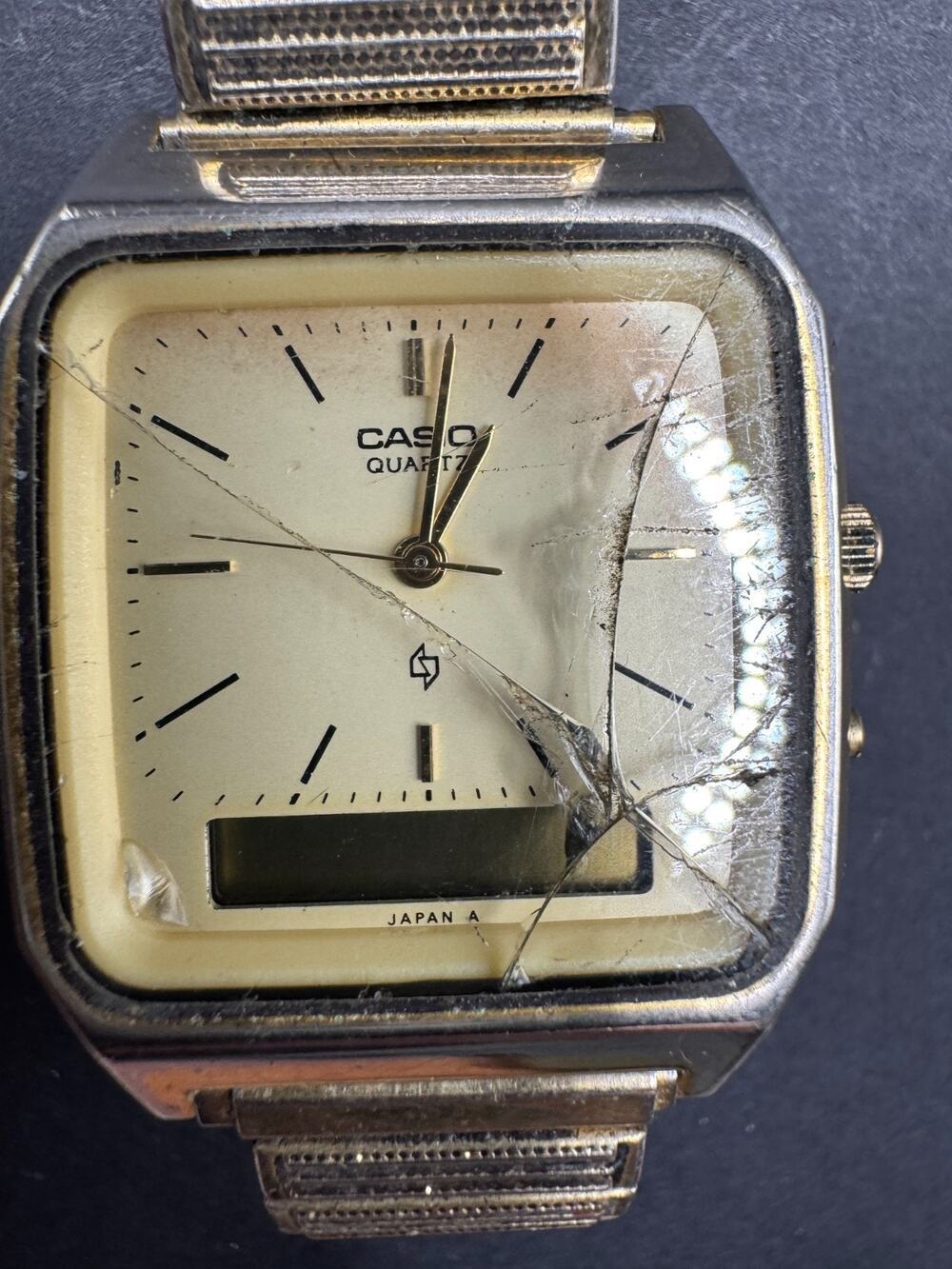 Vintage Casio AQ-321G Analog Digital Men's Watch Gold Tone 29.7mm Stretch Band